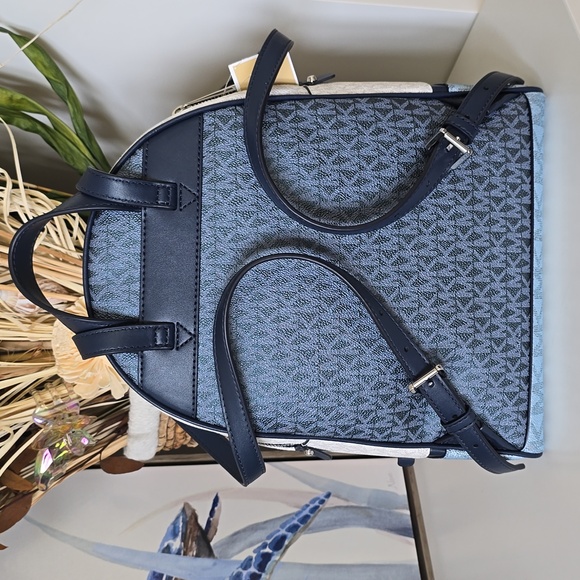 NWT🫦Michael Kors Rhea Zip Medium Color-block Logo Backpack  One Size - Picture 15 of 17